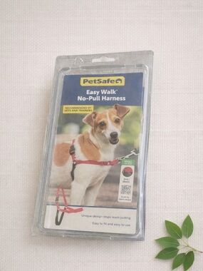 PetSafe Easy Walk No‑Pull Harness – Size Small (Red/Black)